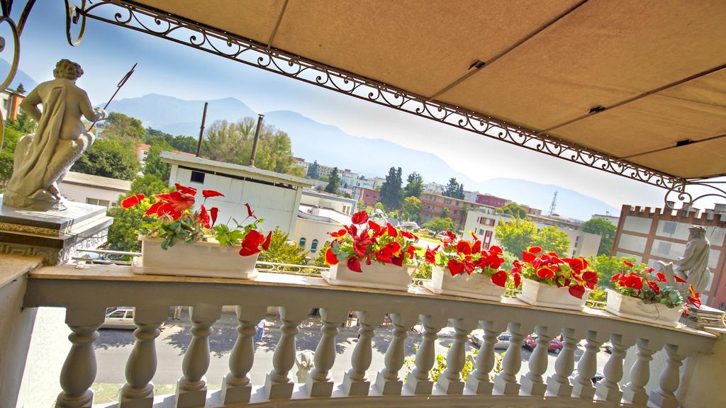 Hotel Villa Fernando Tirana Exterior photo